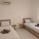 Sunny 2 Bed Holiday Home, In Universal