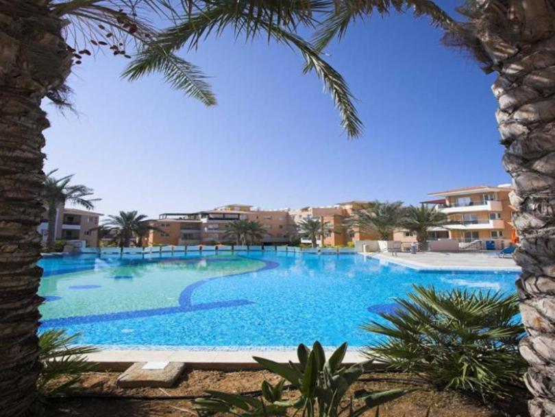 Apartment Sunny 2 Bed Home, In Universal Paphos